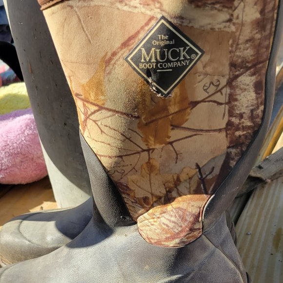 Boots - Picture 1 of 3